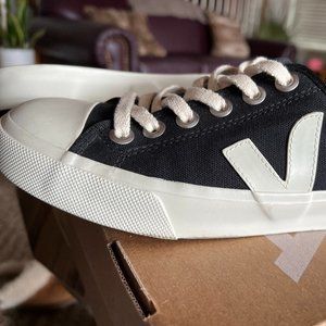 VEJA Wata Canvas Sneakers, Women's Size 7 (EUR 38)